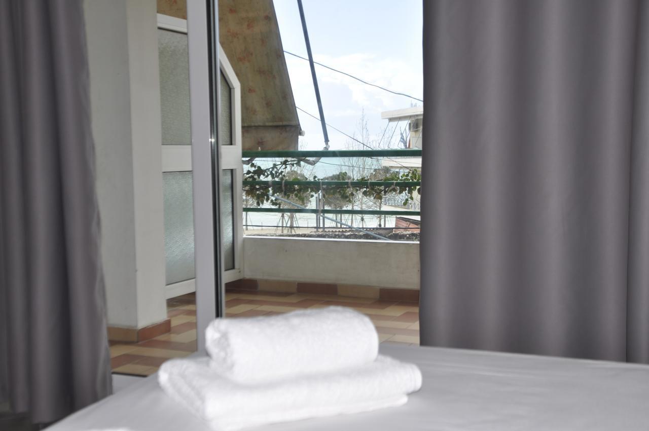 Zotos Apartment Himare Bagian luar foto