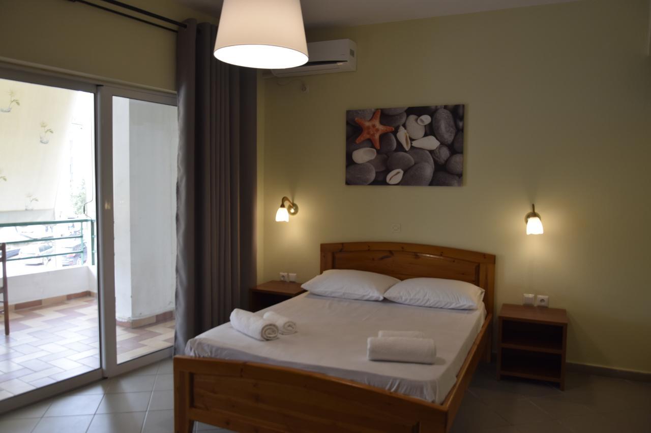 Zotos Apartment Himare Bagian luar foto